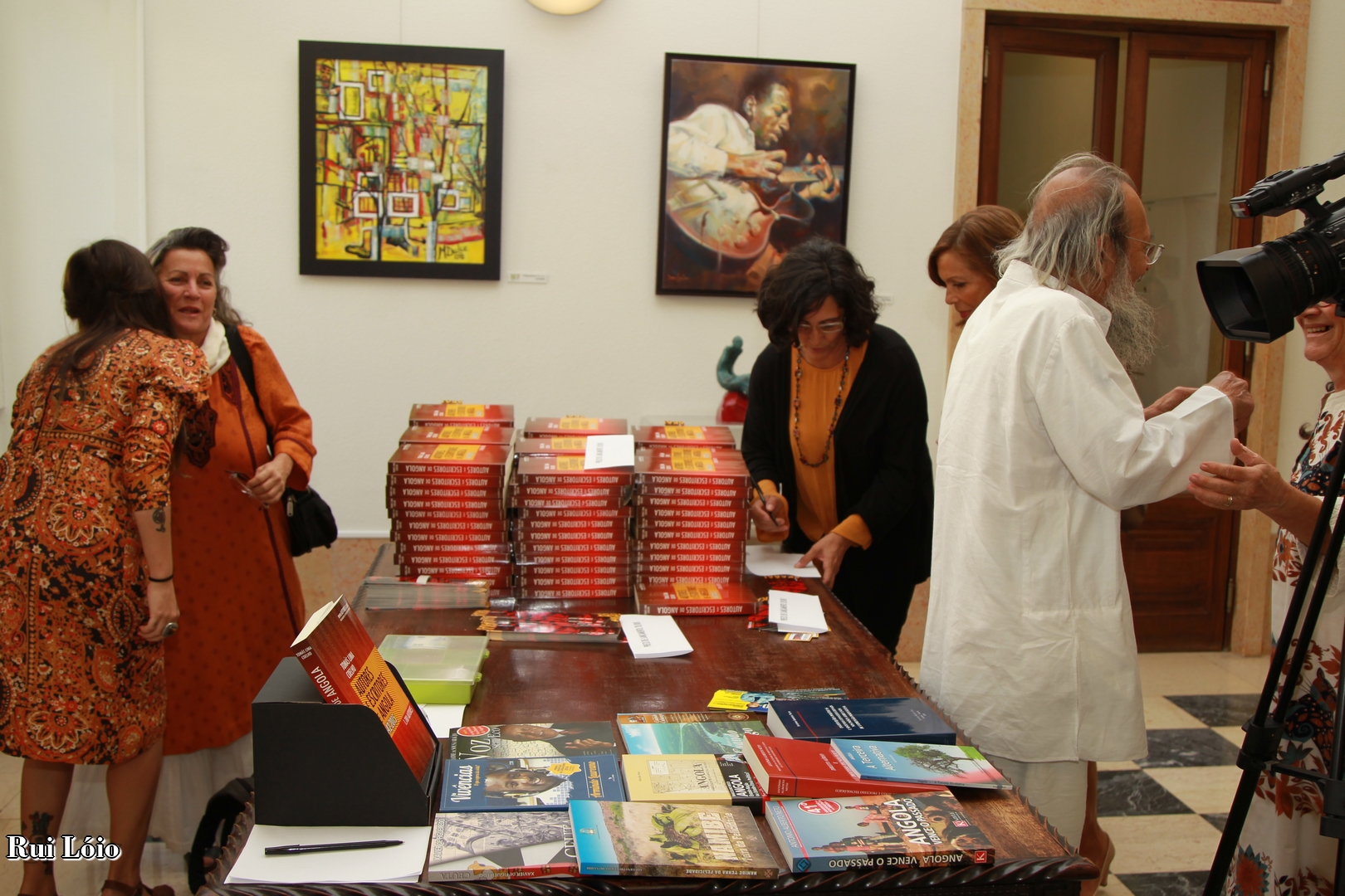 Aniversário Do Lançamento De “Autores E Escritores De Angola” – AUTORES ...