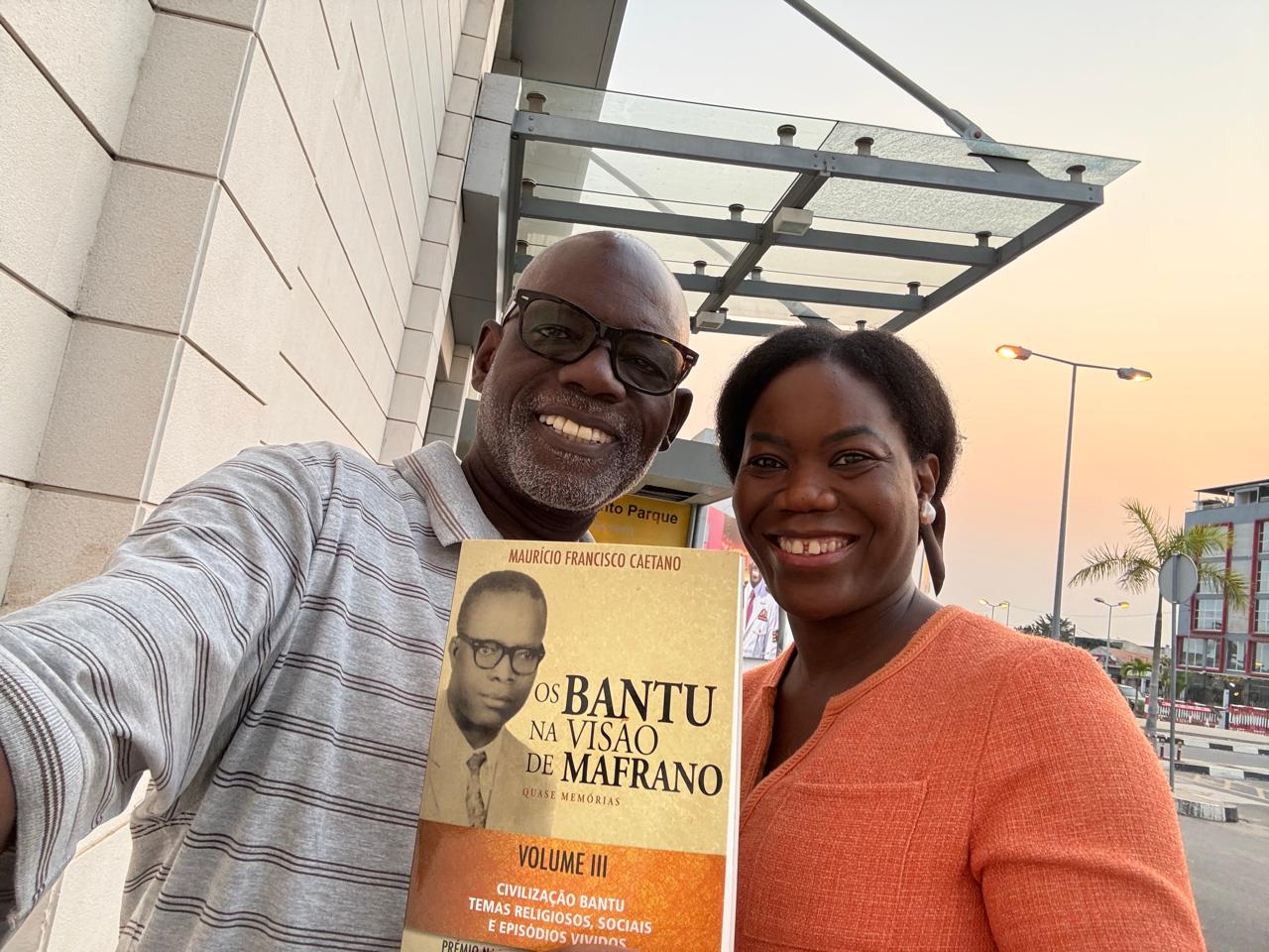 Terceiro volume da obra de Maurício Francisco Caetano chega a Luanda
