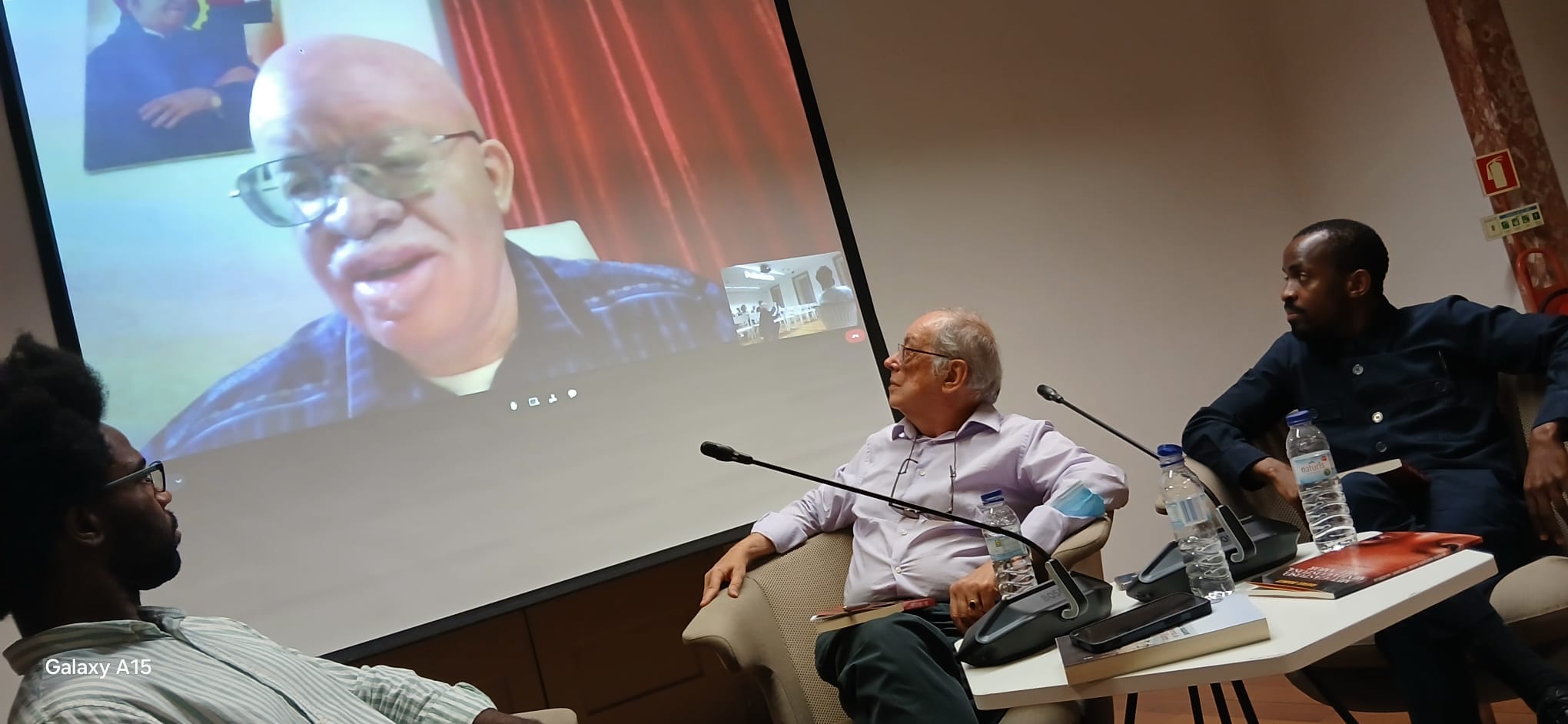 Do mito à política: voo do Humbihumbi inspira lançamento de Ensaios I na Biblioteca Palácio Galveias