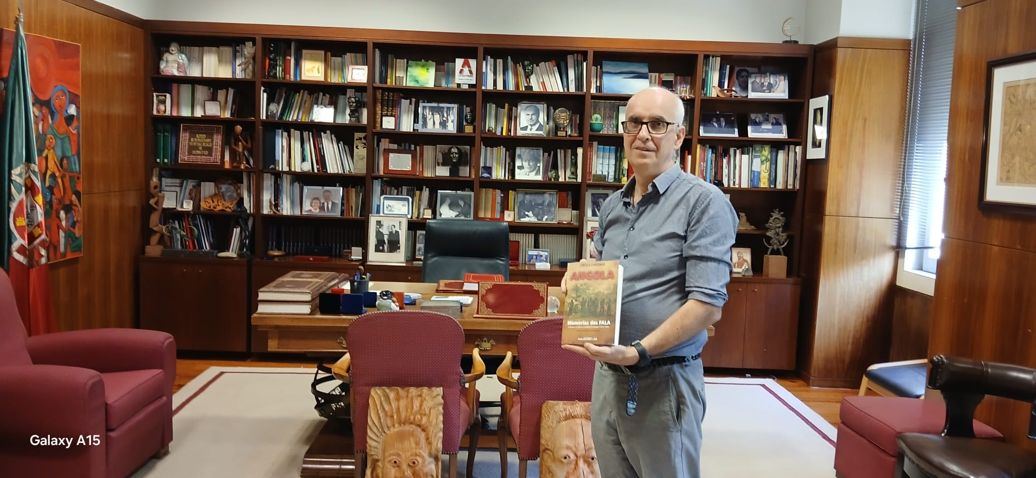 Fundação Mário Soares e Maria Barroso recebe exemplar de “Memórias das FALA”