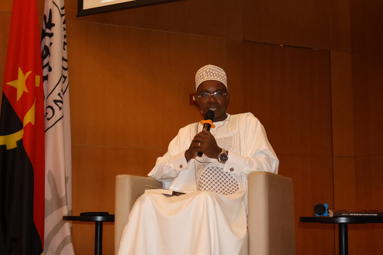 Momento de reflexão sobre o papel de Angola em África