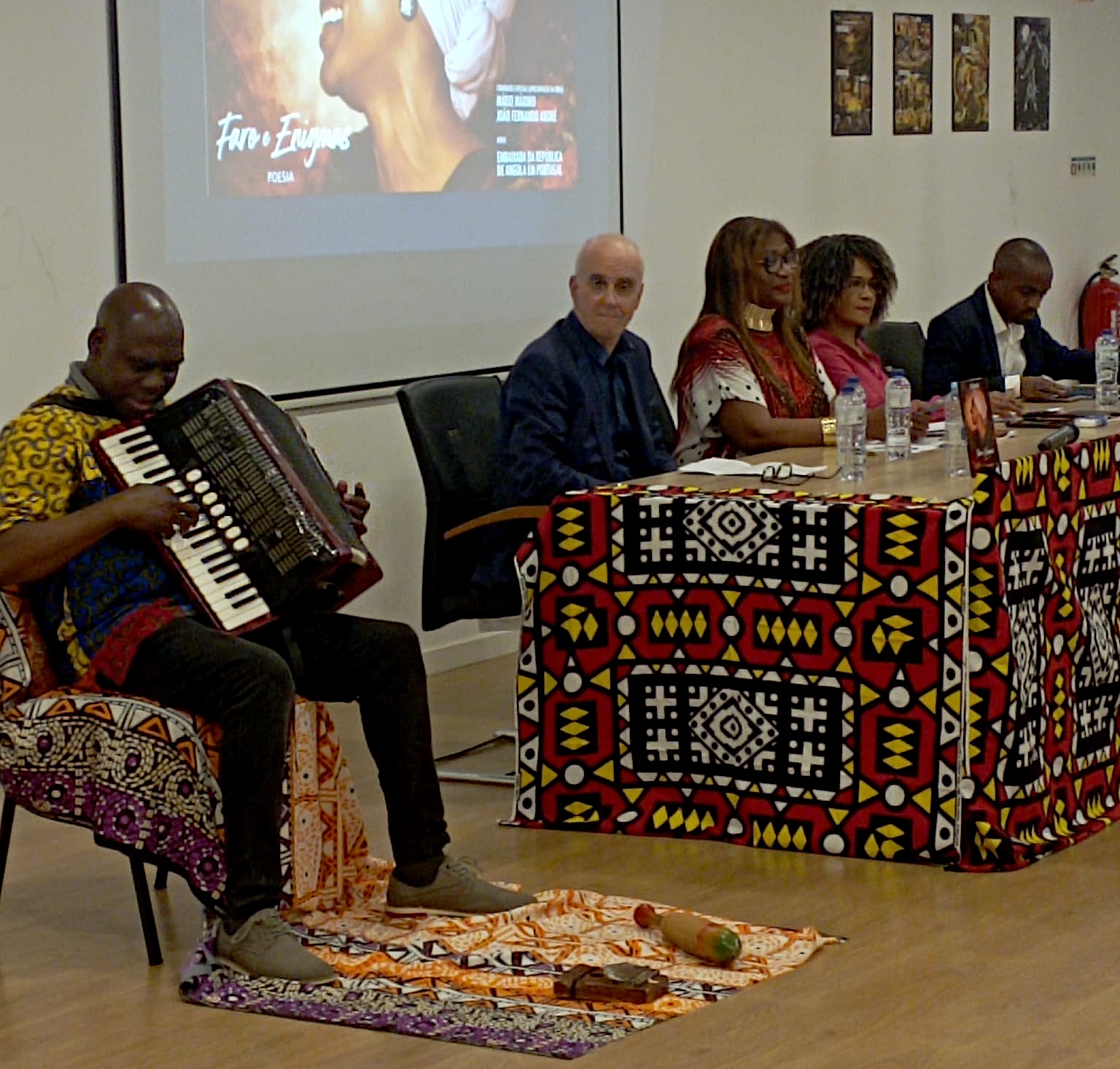 Literatura feminina em Angola: Quando a poesia convoca a terra, o corpo e o espírito